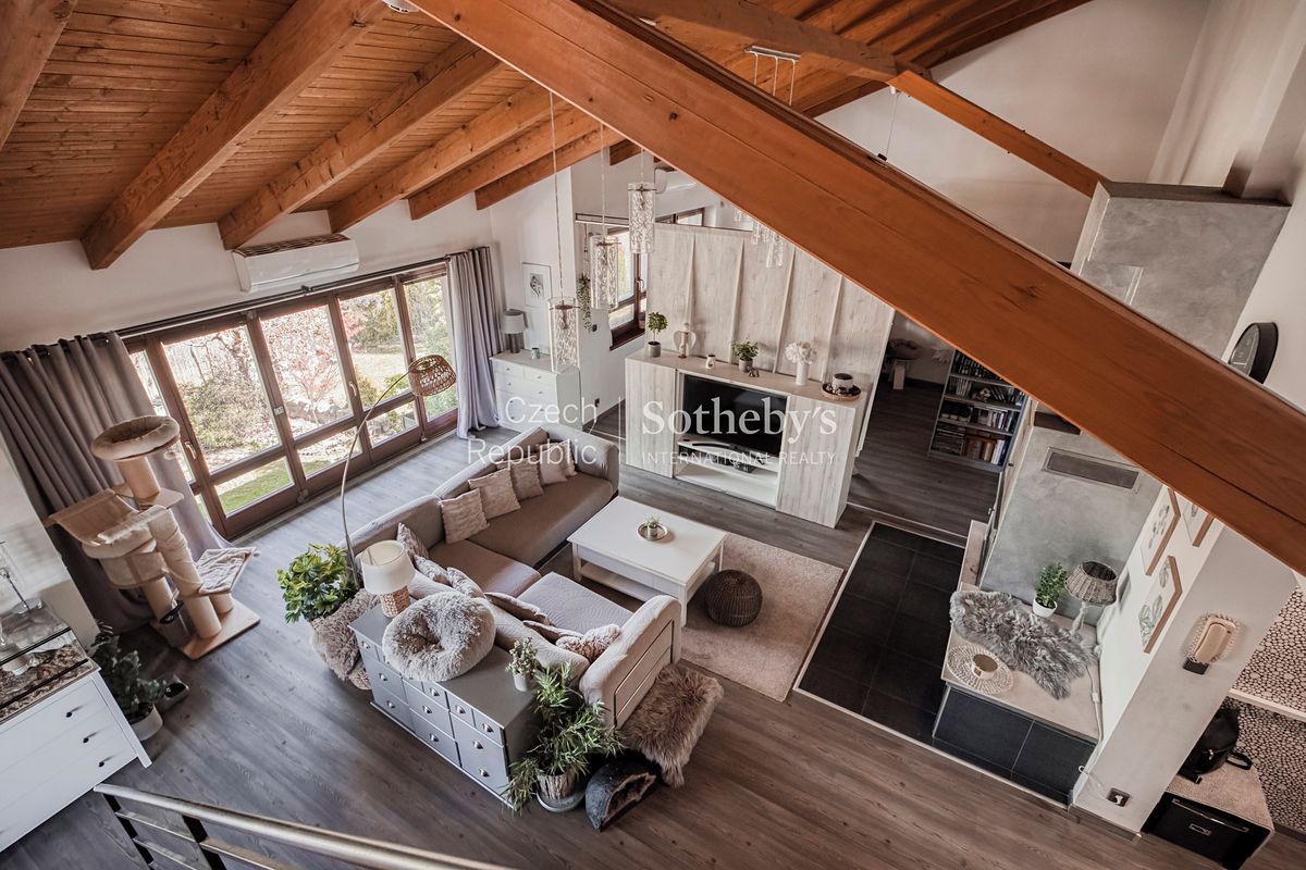 Prodej rodinného domu 422 m², pozemek 3263 m² – fotografie 3