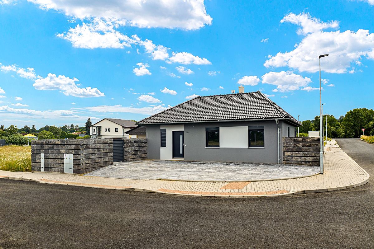 Prodej rodinného domu 83 m², pozemek 570 m², Jindřichův Hradec – fotka 1 z 3