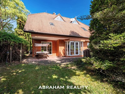 Prodej  rodinného domu 237 m², pozemek 1 174 m²