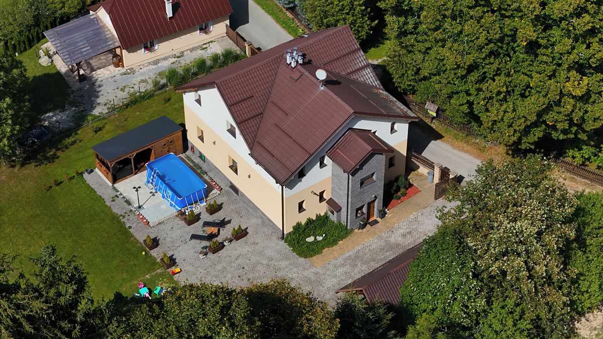Prodej ubytovacího zařízení 450 m², Makov – fotka 1 z 3