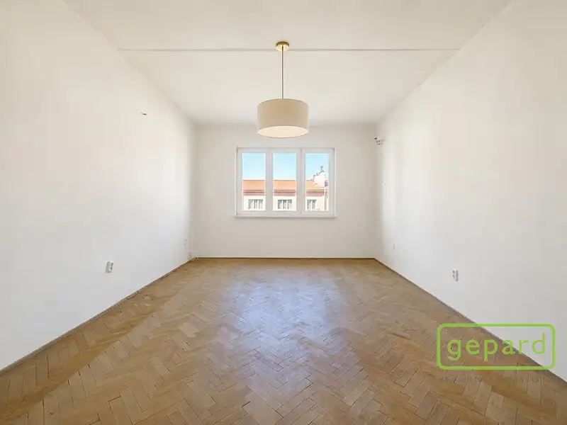Prodej bytu 2+1 70 m², Ostrov – náhled fotky 1