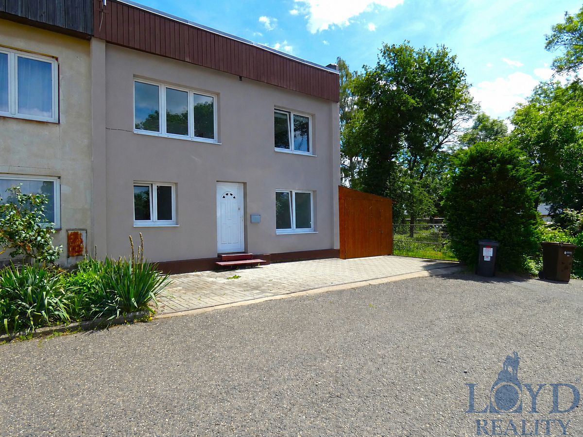 Prodej rodinného domu 144 m², pozemek 230 m²