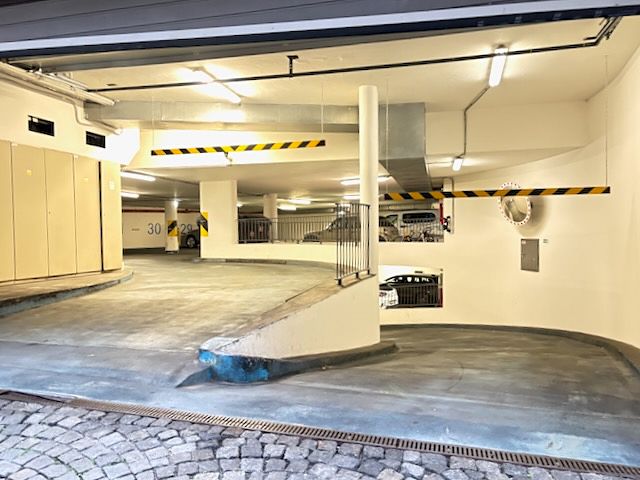 Pronájem garážového stání 12 m² – fotografie 2