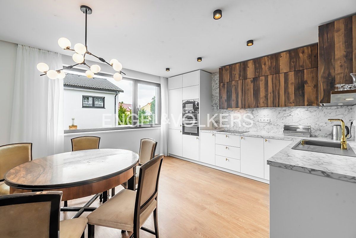 Pronájem vily 165 m², pozemek 120 m² – fotografie 4