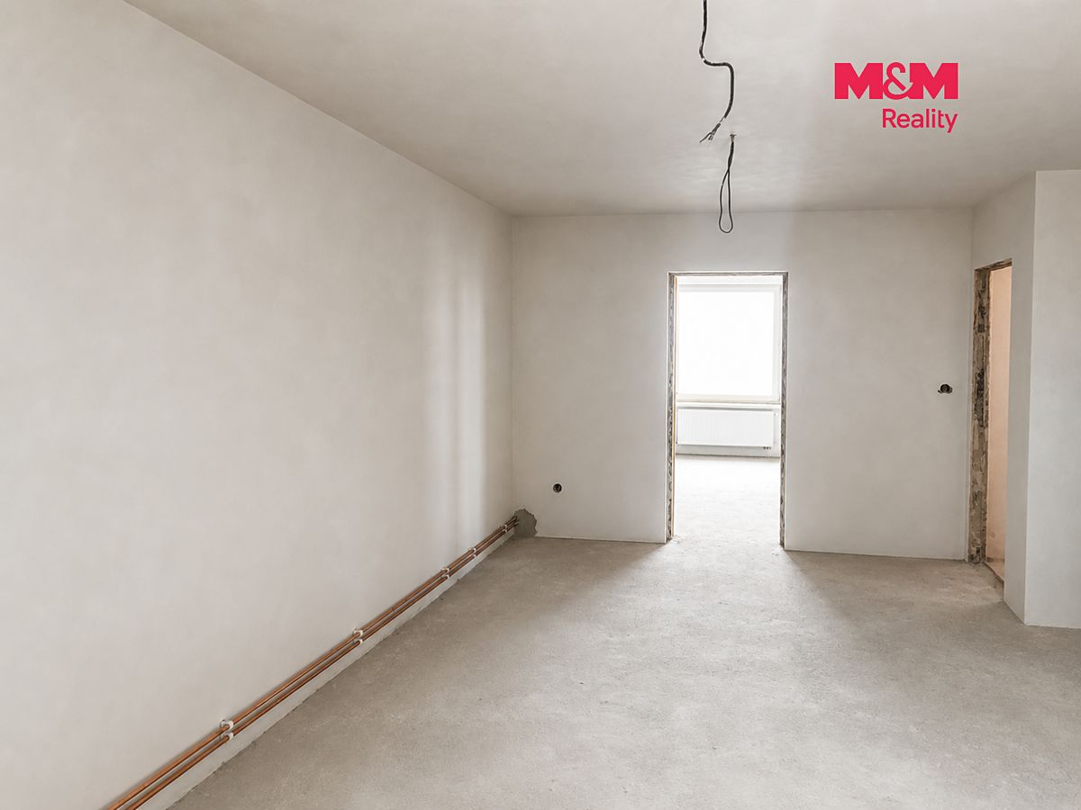 Prodej rodinného domu 313 m², pozemek 927 m² – fotografie 4