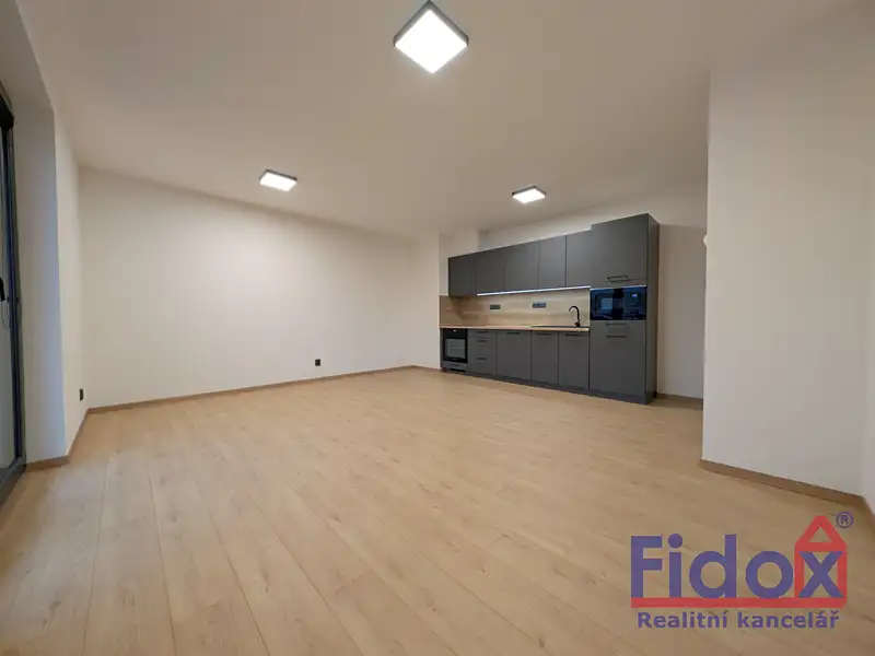 Pronájem bytu 2+kk 48 m², Klatovy – náhled fotky 2