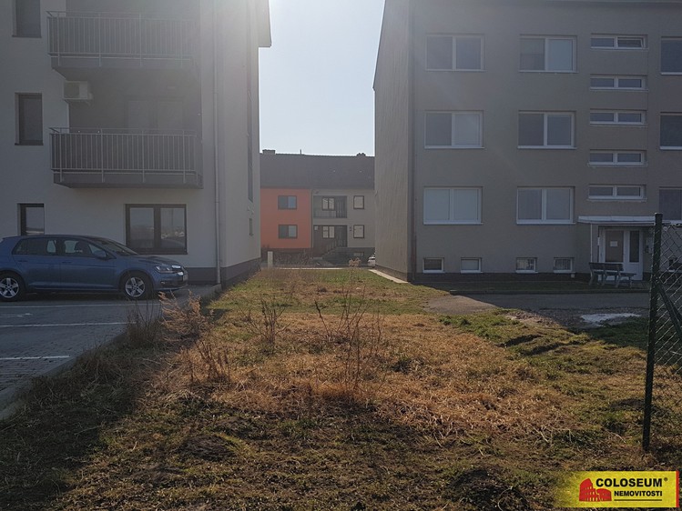 Prodej pozemku, 231 m² (2 z 4)