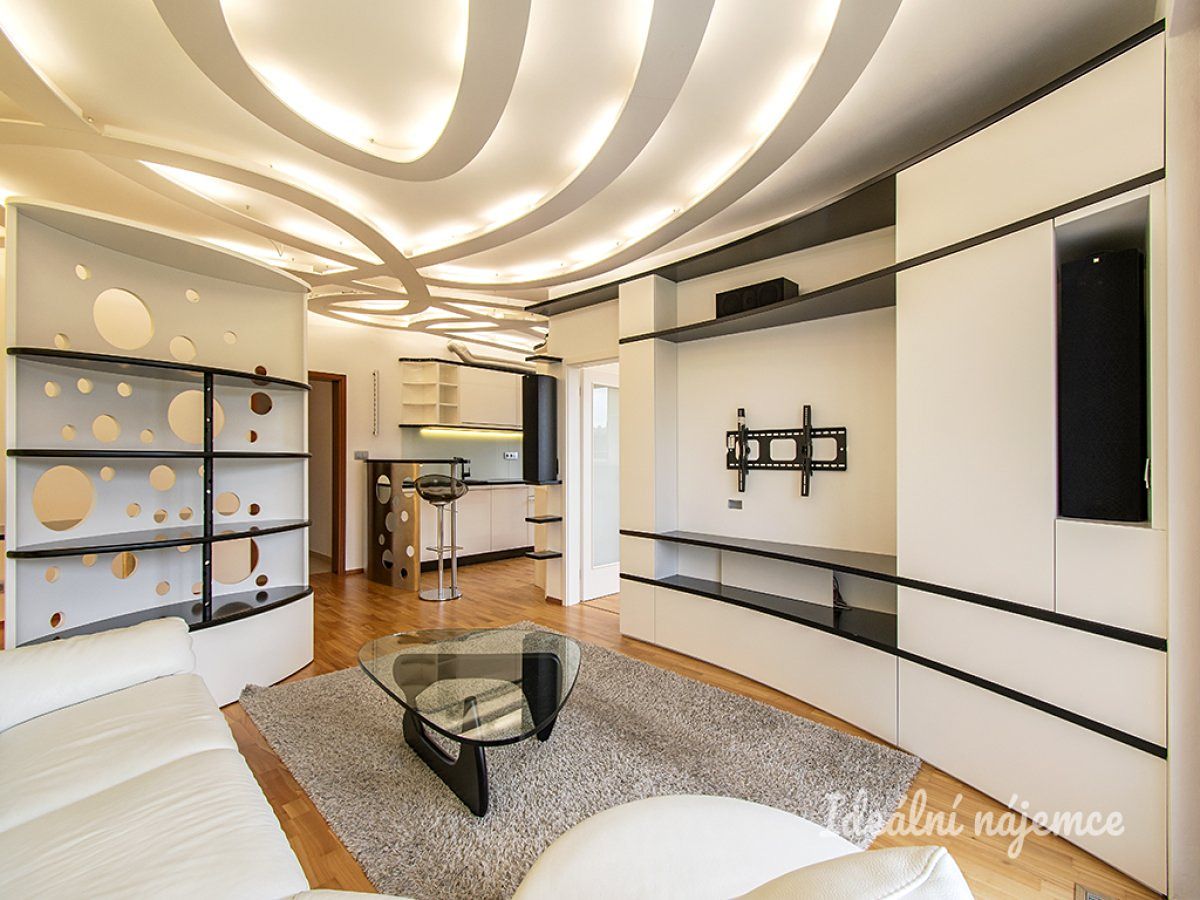 Pronájem bytu 4+kk 100 m²