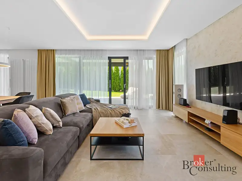 Pronájem rodinného domu 162 m², pozemek 916 m², Průhonice – náhled fotky 3