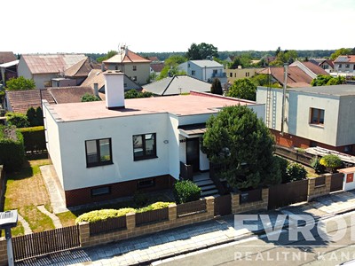 Prodej  rodinného domu 240 m², pozemek 714 m²