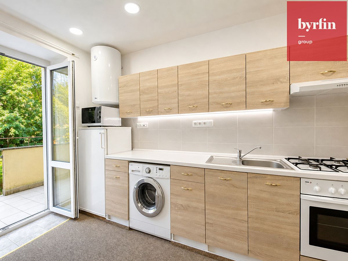 Pronájem bytu 1+1 37 m²