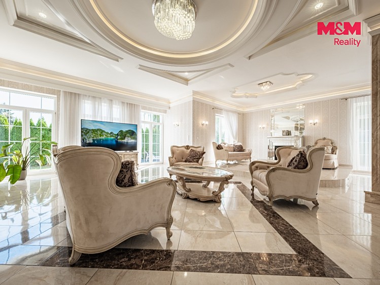 Prodej komerčního prostoru, 356 m² (3 z 30)