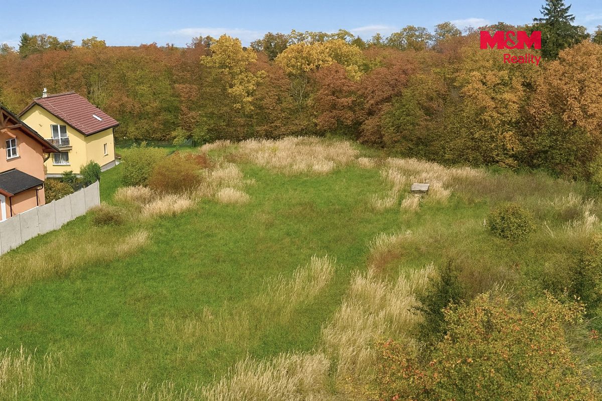 Prodej stavebního pozemku 1106 m² – fotografie 2