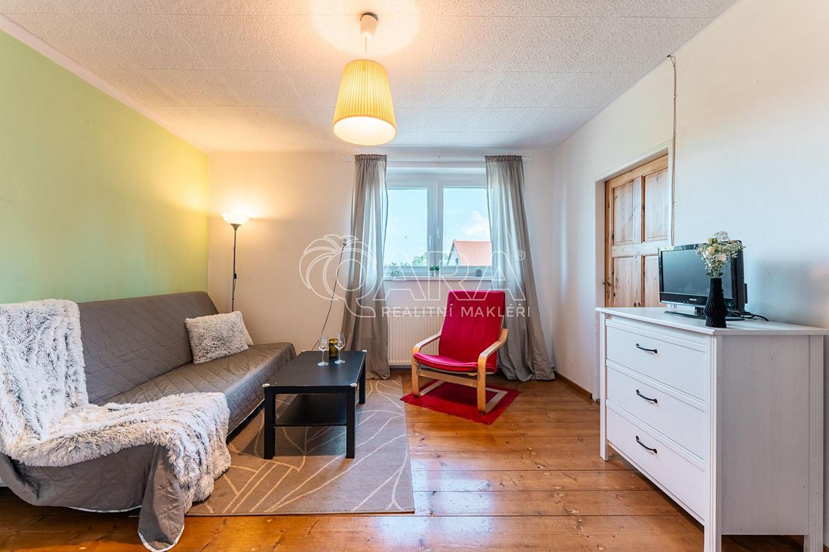 Prodej rodinného domu 135 m², pozemek 1075 m² – fotografie 4