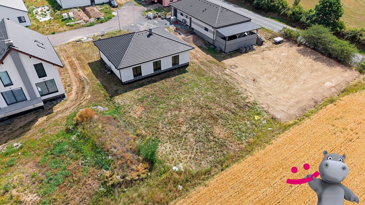 Prodej rodinného domu 133 m², pozemek 885 m² – fotografie 2