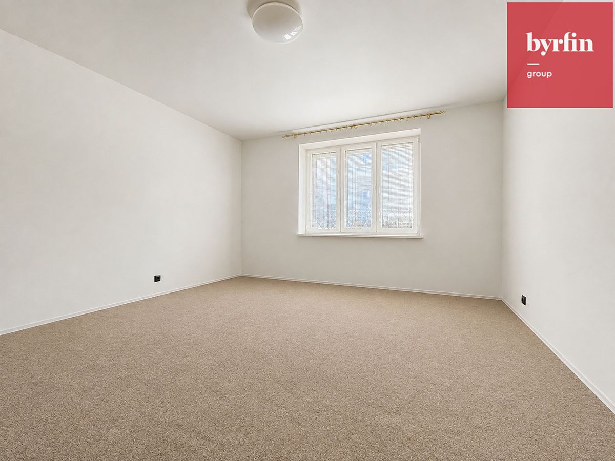 Pronájem bytu 1+1 37 m² – fotografie 3