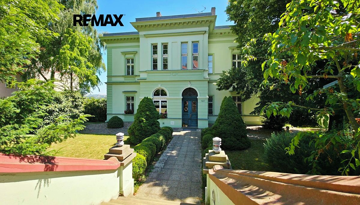 Prodej vily 683 m², pozemek 5301 m² – fotografie 3