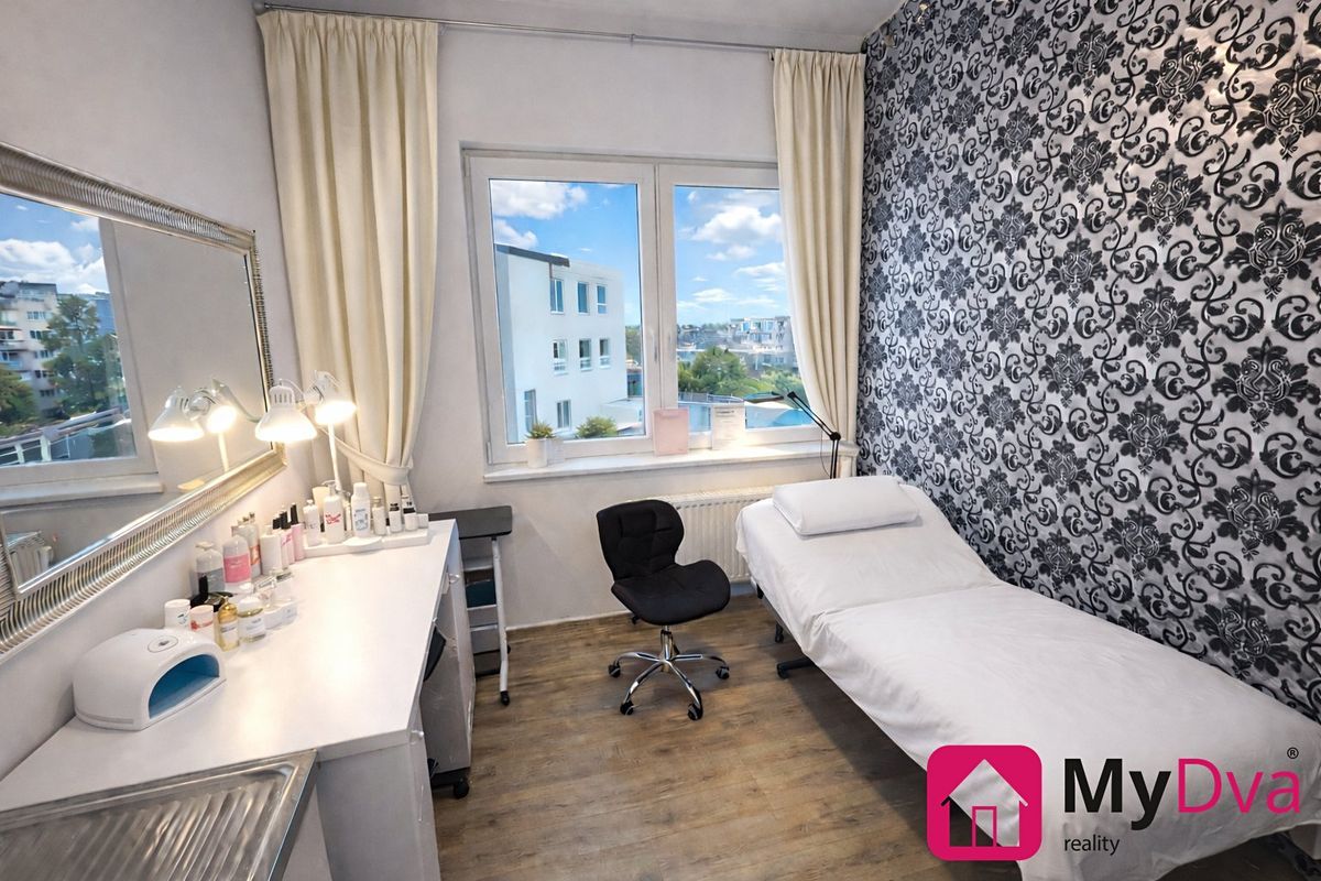 Pronájem obchodního prostoru 11 m²