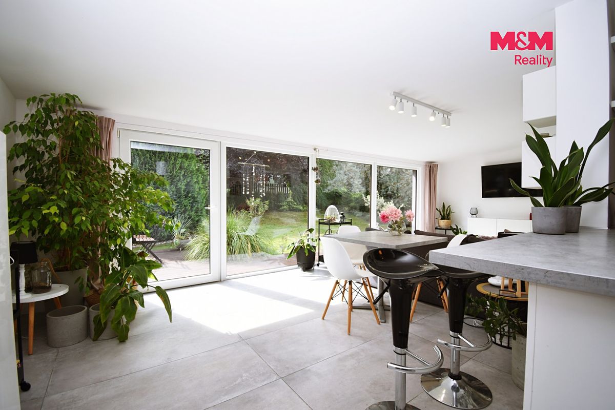 Prodej rodinného domu 73 m², pozemek 477 m² – fotografie 2