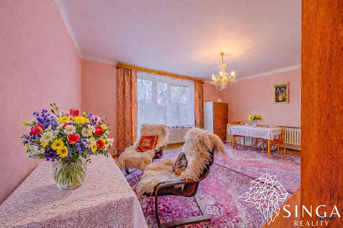 Prodej rodinného domu 235 m², pozemek 1346 m² – fotografie 4