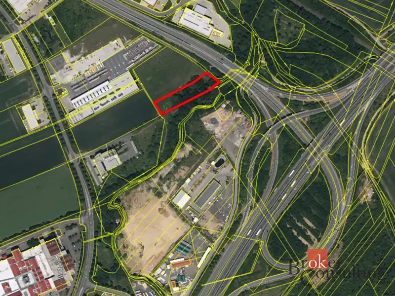 Prodej komerčního pozemku 4386 m², Plzeň – náhled fotky 3