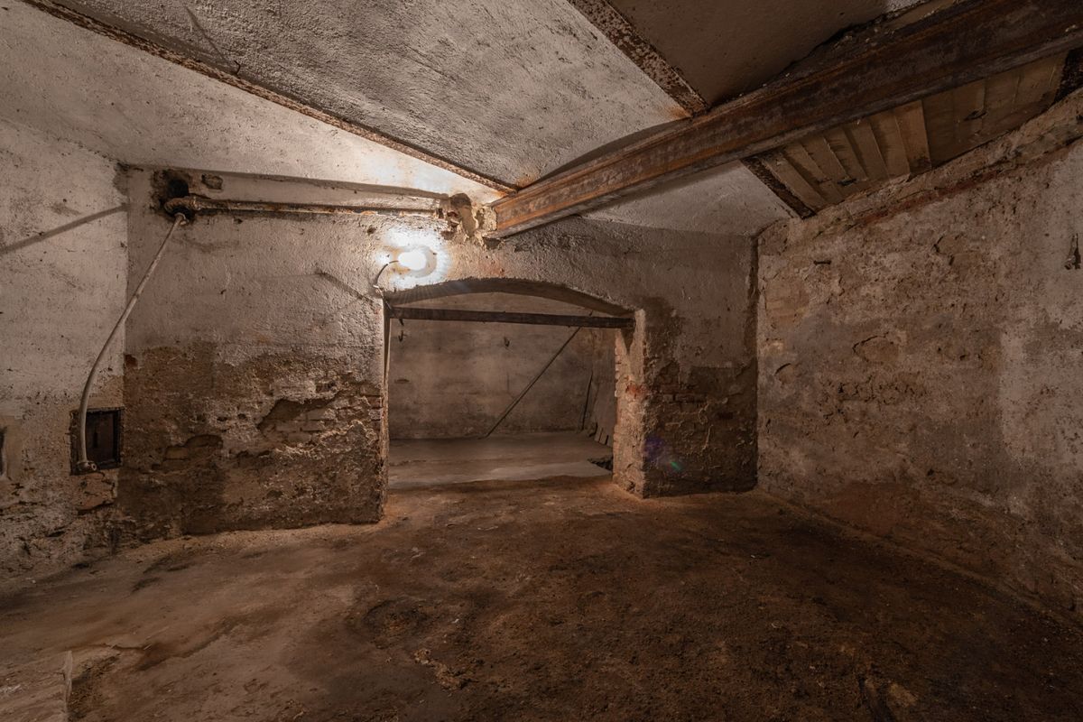 Pronájem skladového prostoru 252 m² – fotografie 2