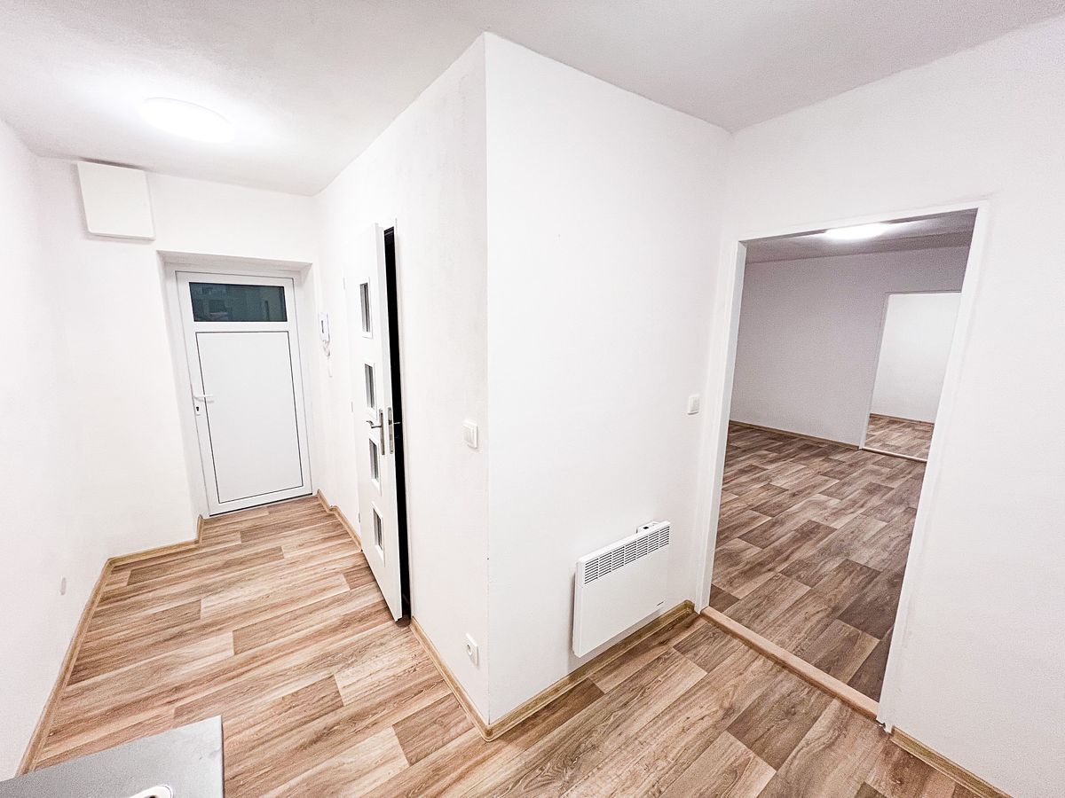 Pronájem bytu 2+1 51 m² – fotografie 4