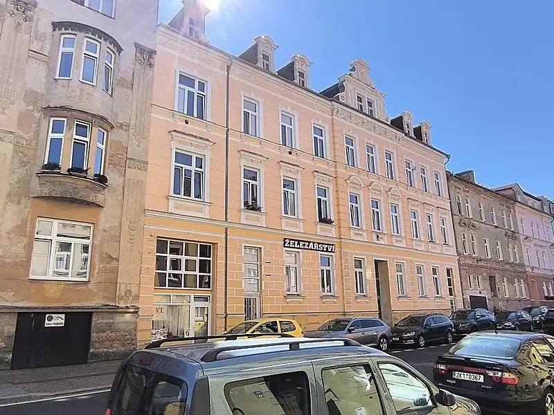 Prodej bytu 2+1 103 m², Cheb – náhled fotky 1