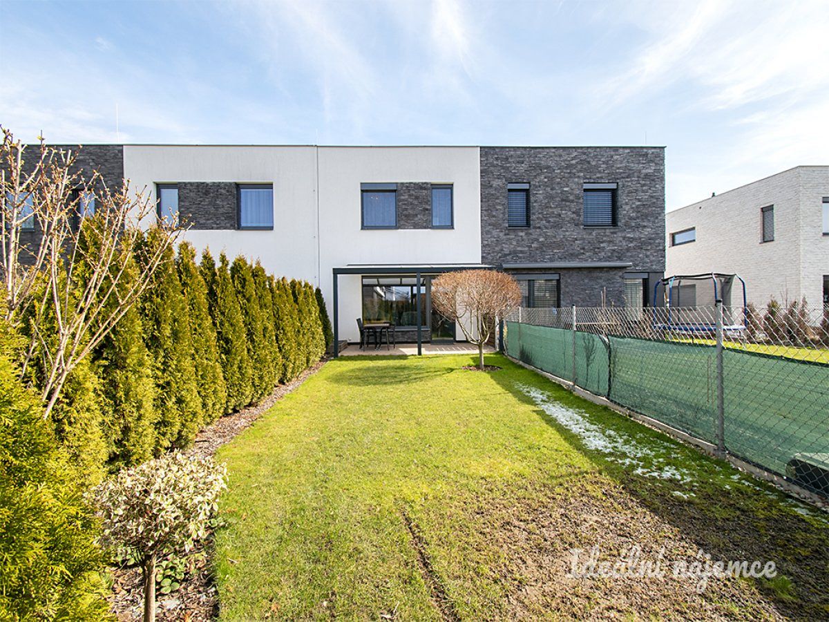 Pronájem bytu 4+kk 201 m² – fotografie 2