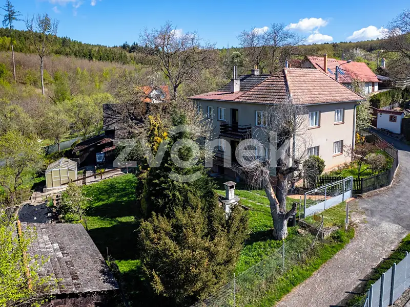 Prodej rodinného domu 180 m², pozemek 4039 m², Zlín – náhled fotky 1