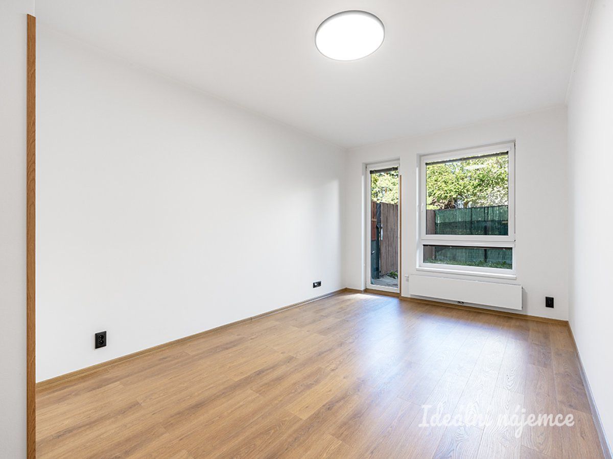 Pronájem bytu 1+kk 36 m²
