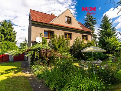 Prodej rodinného domu 210 m², pozemek 1304 m²