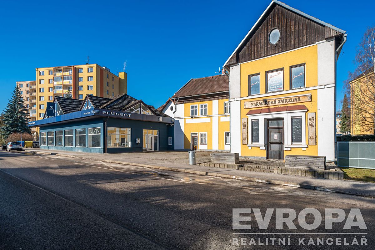 Prodej rodinného domu 495 m², pozemek 528 m²