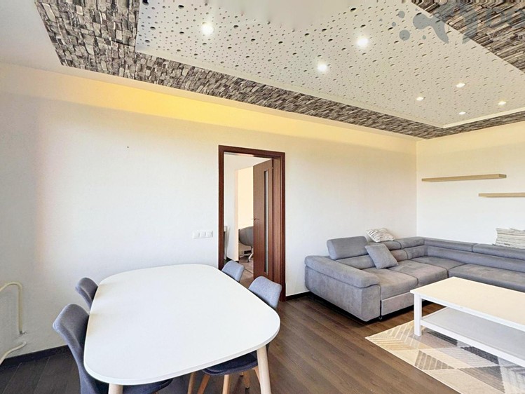 Квартира 4+1 в оренду, 76 м² (6 з 24)