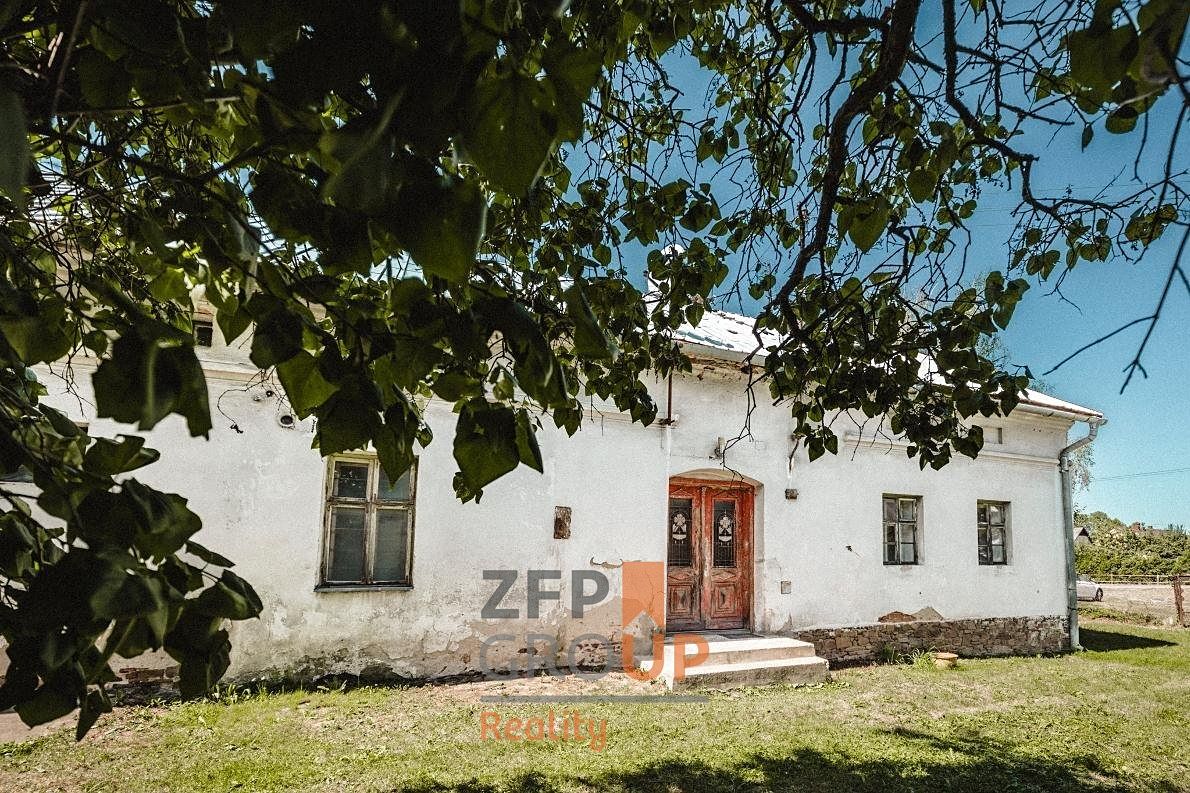 Prodej rodinného domu 225 m², pozemek 3043 m² – fotografie 3