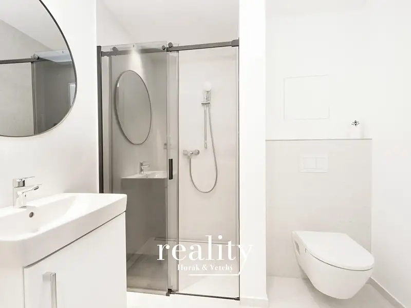 Pronájem bytu 1+kk 35 m², Znojmo – náhled fotky 3