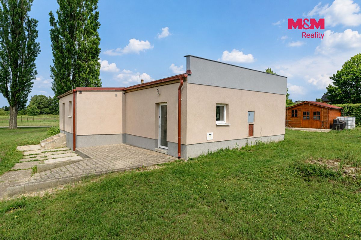 Prodej rodinného domu 109 m², pozemek 1261 m² – fotografie 2