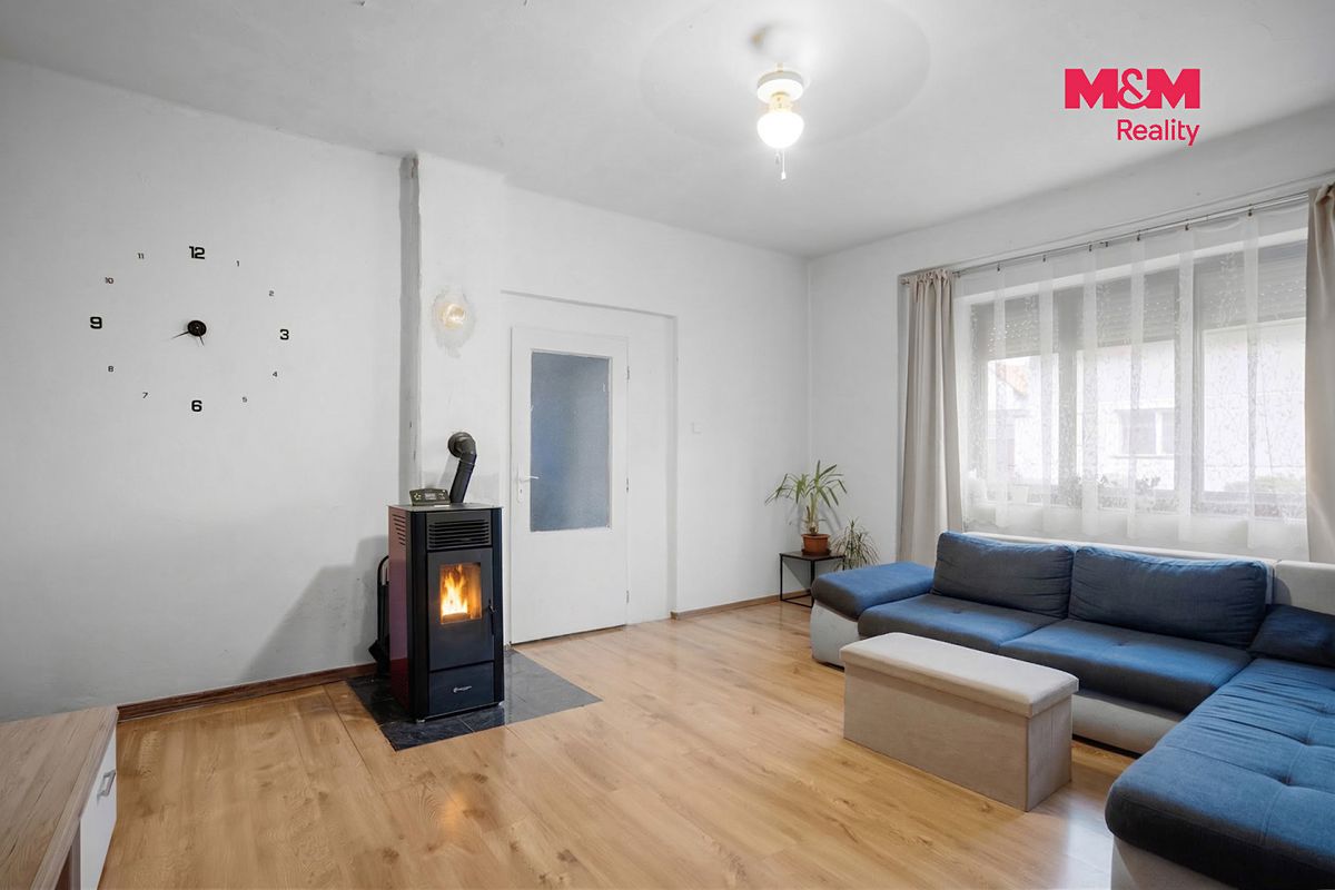 Prodej rodinného domu 91 m², pozemek 831 m² – fotografie 4