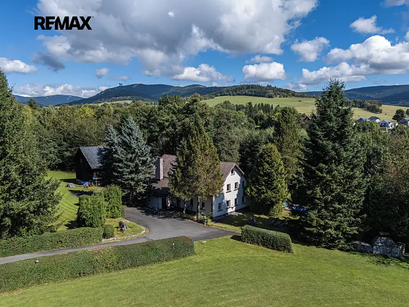 Prodej rodinného domu 280 m², pozemek 16338 m², Dolní Morava – náhled fotky 2