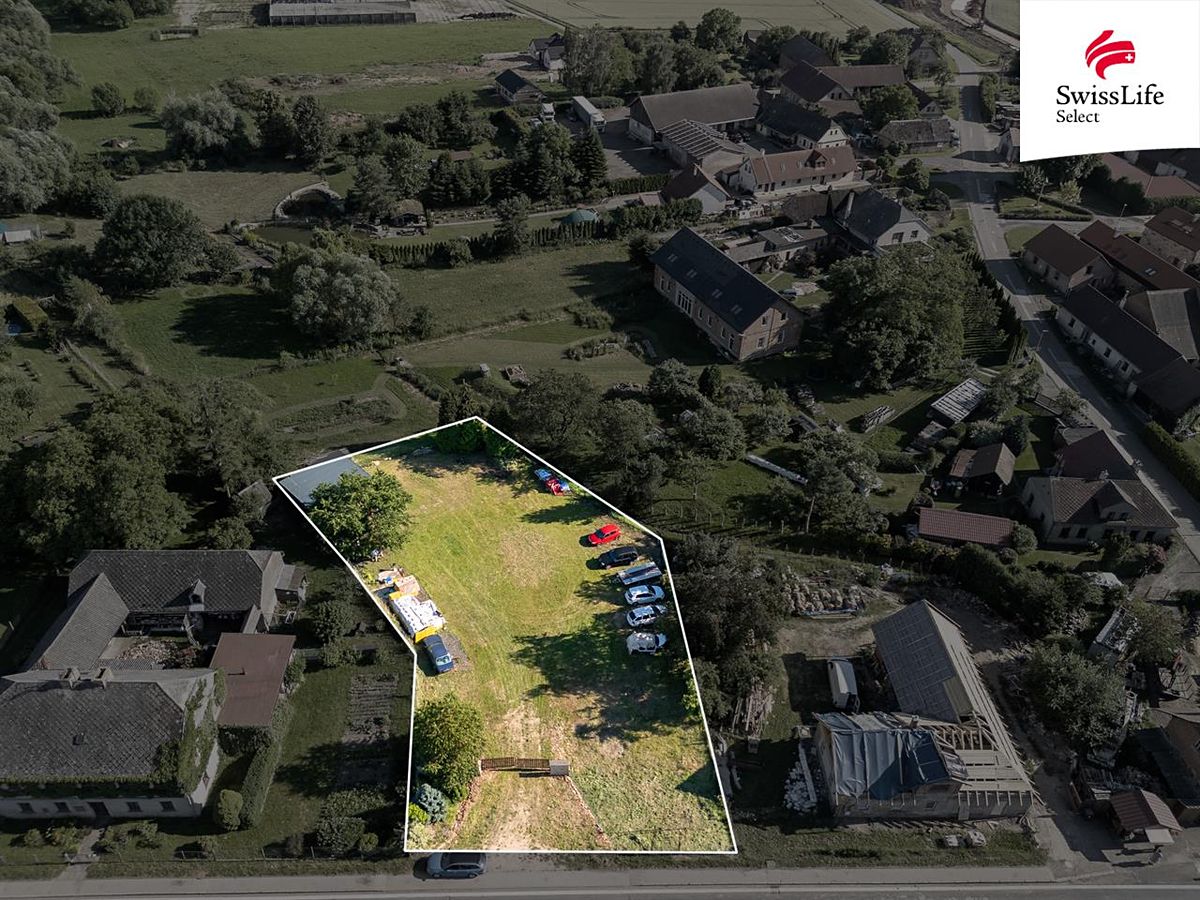 Prodej stavebního pozemku 1852 m² – fotografie 2