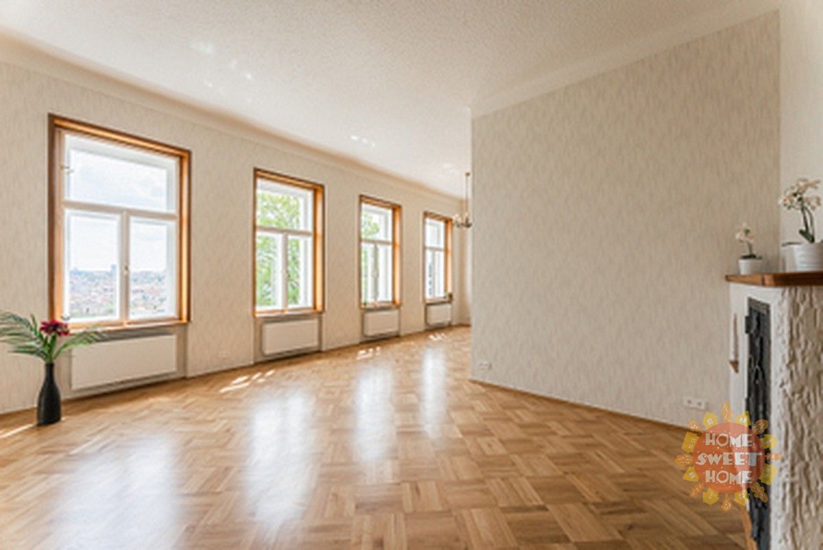 Pronájem bytu 3+kk 132 m² – fotografie 2