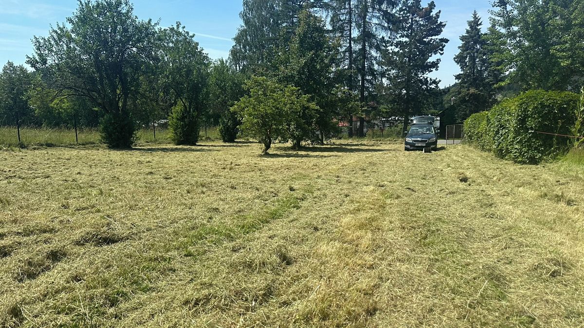 Prodej stavebního pozemku 1395 m² – fotografie 3