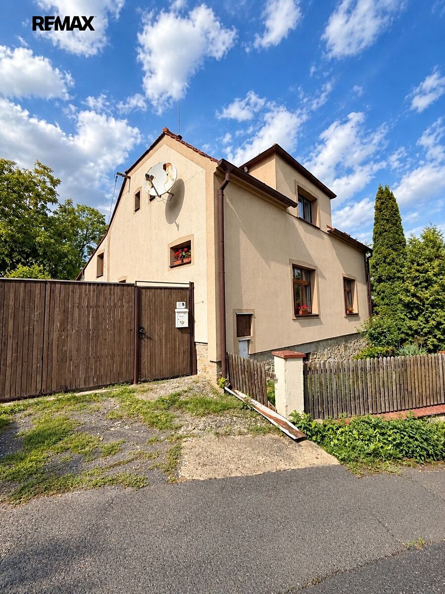 Prodej rodinného domu 90 m², pozemek 659 m²
