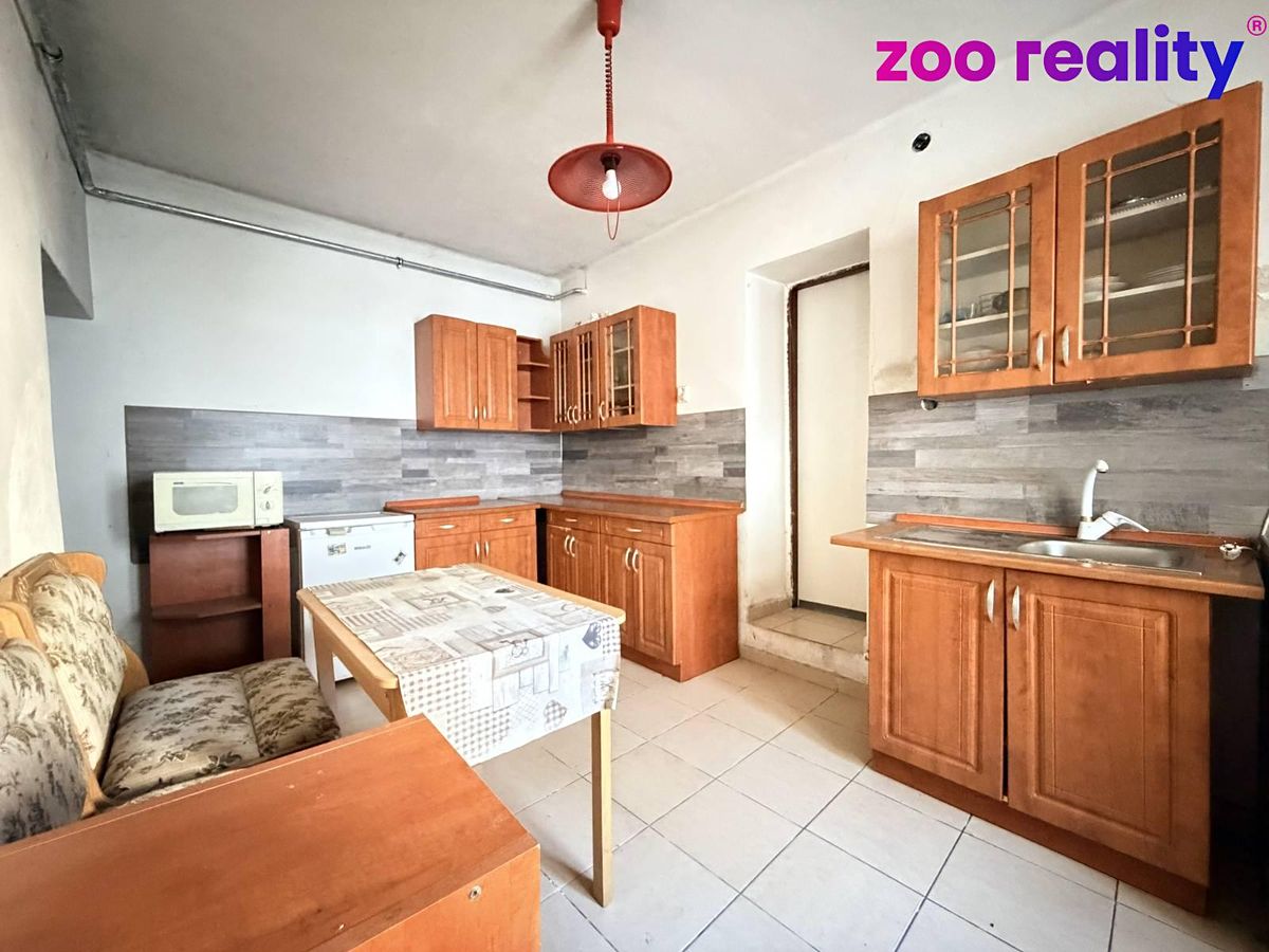 Prodej rodinného domu 120 m², pozemek 1601 m² – fotografie 2