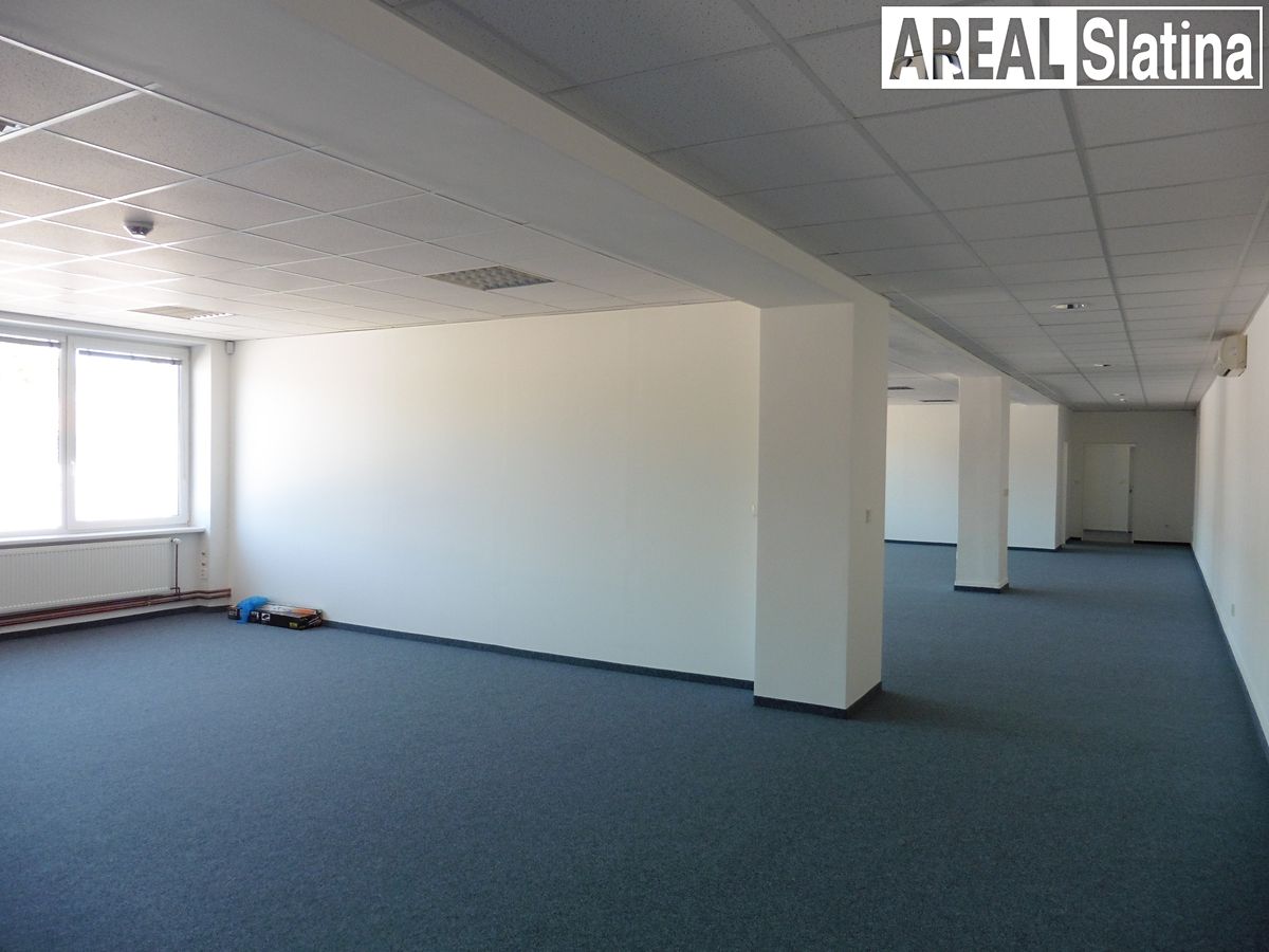 Pronájem kanceláře 98 m² – fotografie 4