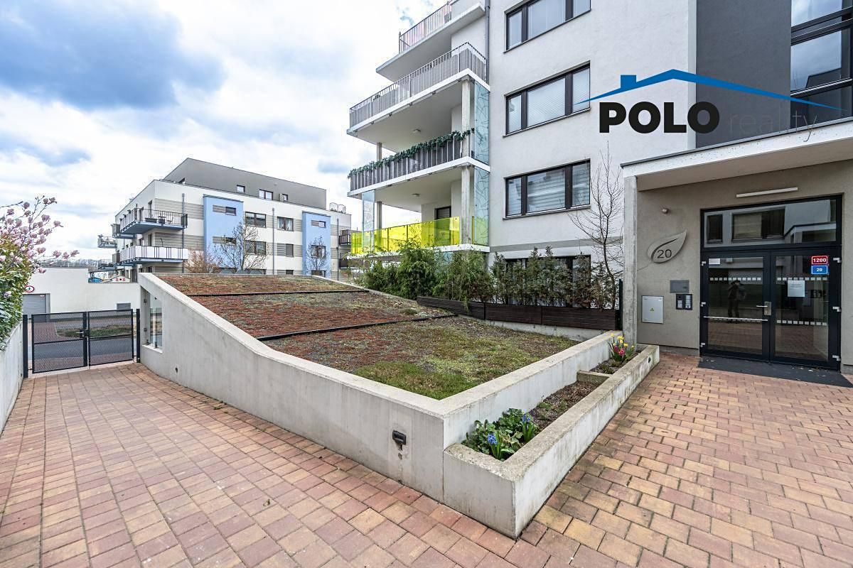 Pronájem bytu 2+kk 65 m² – fotografie 5