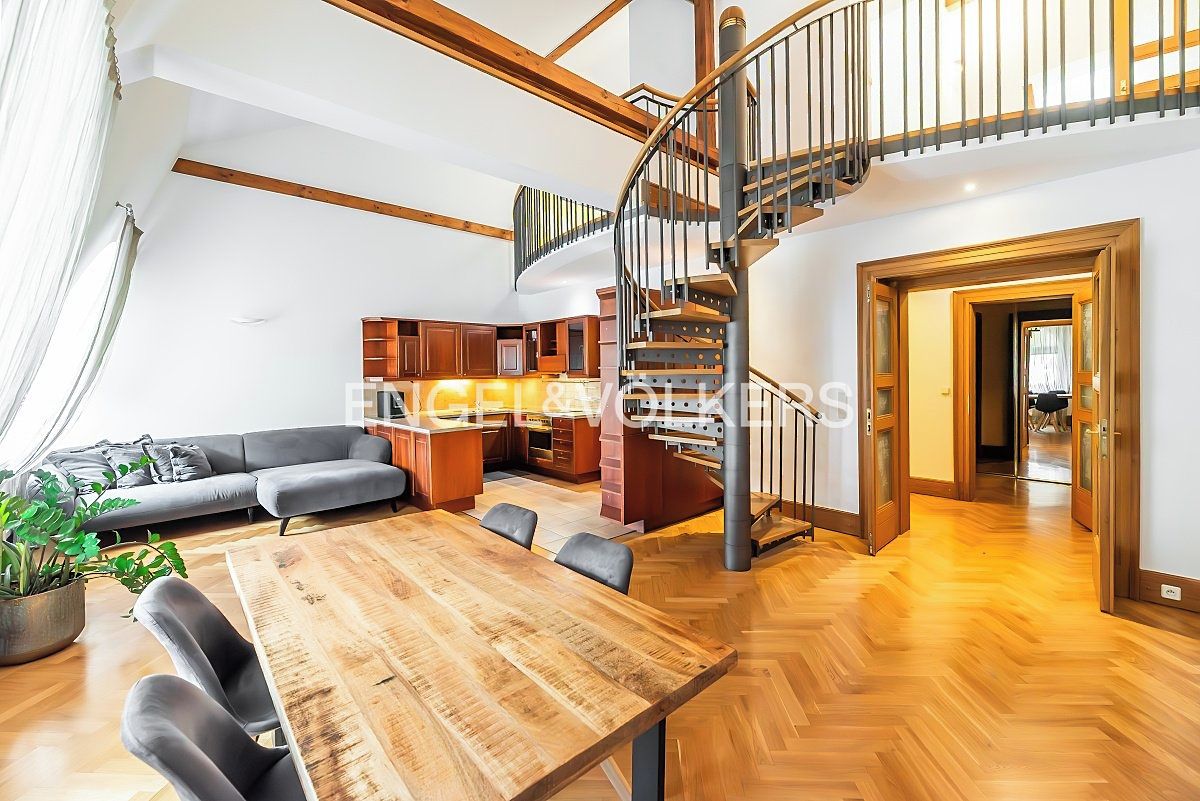 Pronájem bytu 5+1 195 m²