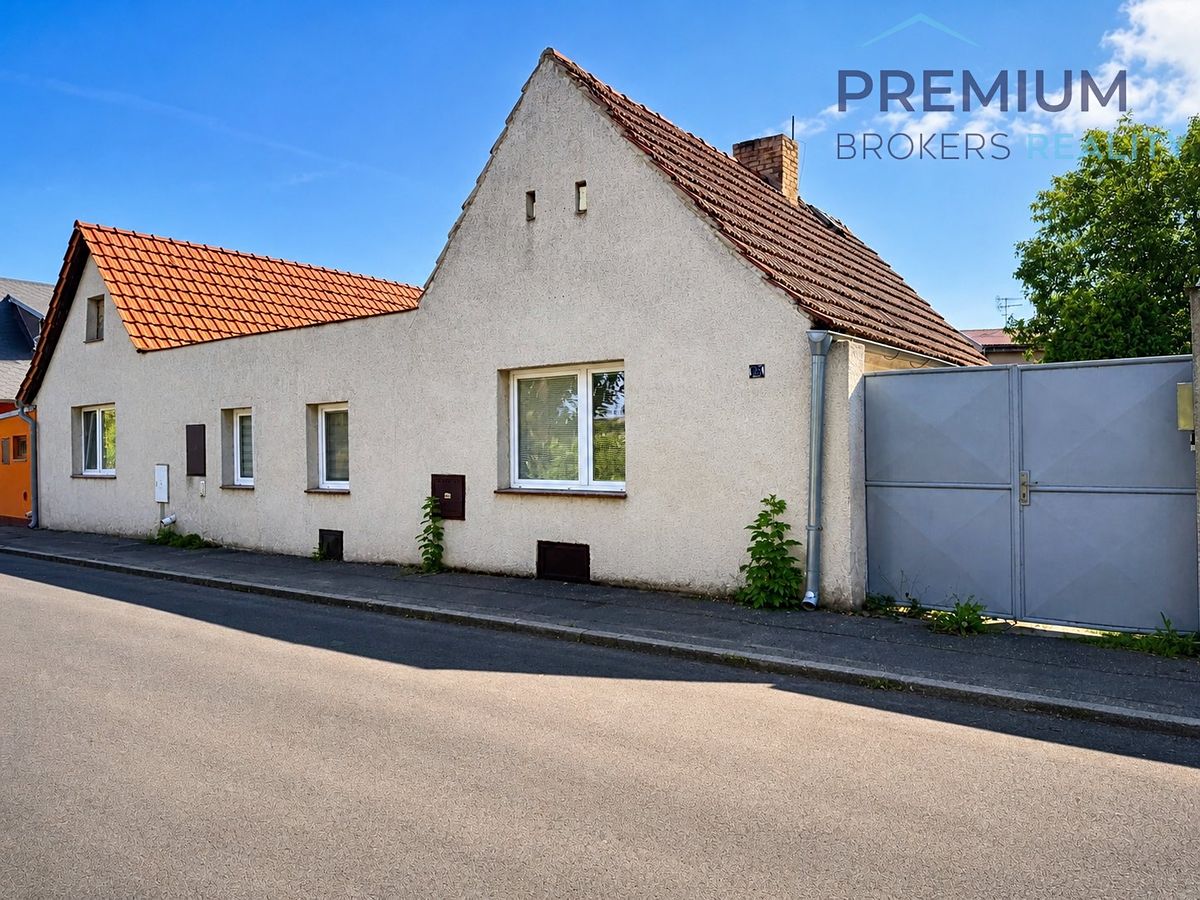 Prodej rodinného domu 120 m², pozemek 1353 m²