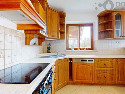 Prodej rodinného domu 195 m², pozemek 1845 m²