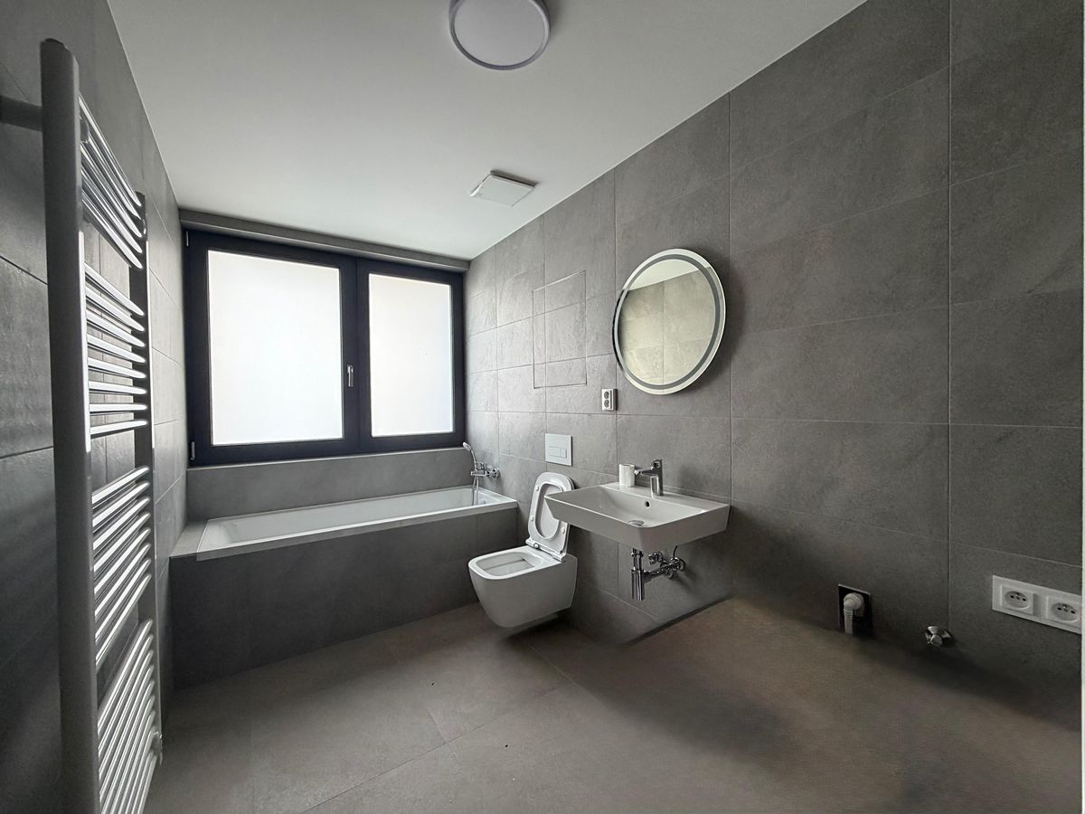 Pronájem bytu 2+kk 53 m² – fotografie 3